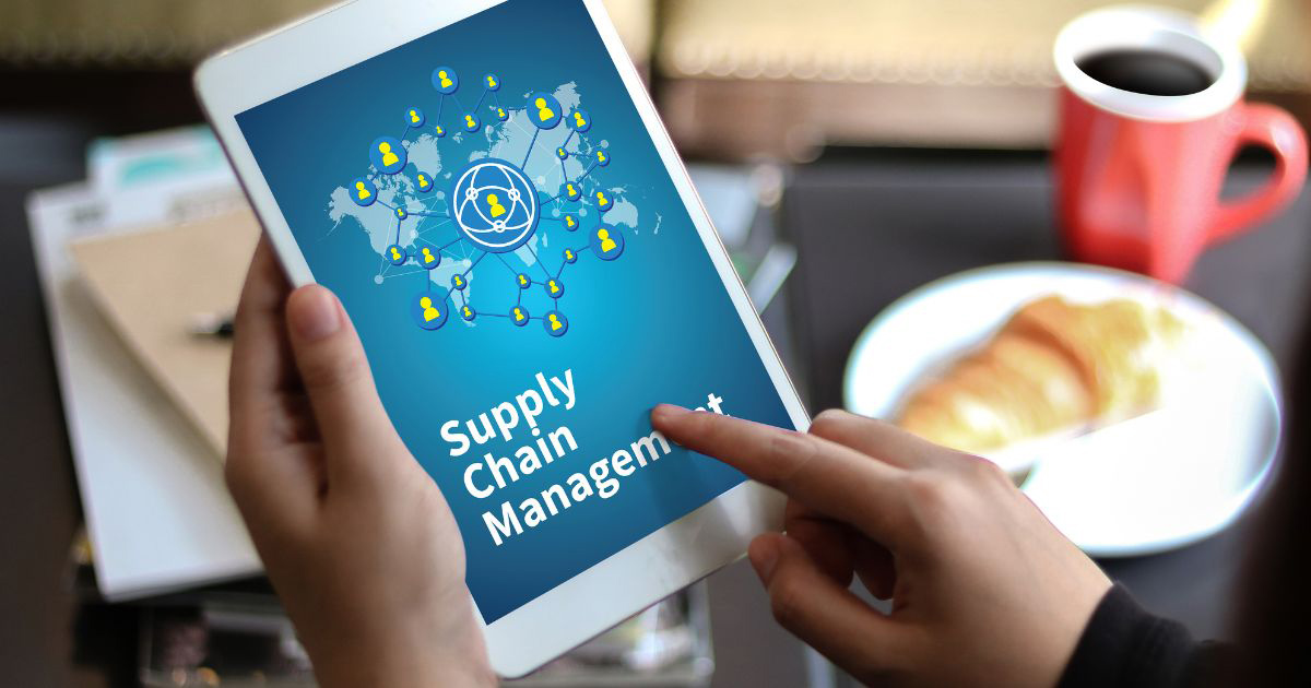 Quản trị chuỗi cung ứng (Supply chain management - SCM) là quá trình tích hợp quản lý cung và cầu để biến đổi từ nguyên liệu thô thành sản phẩm và giao cho khách hàng