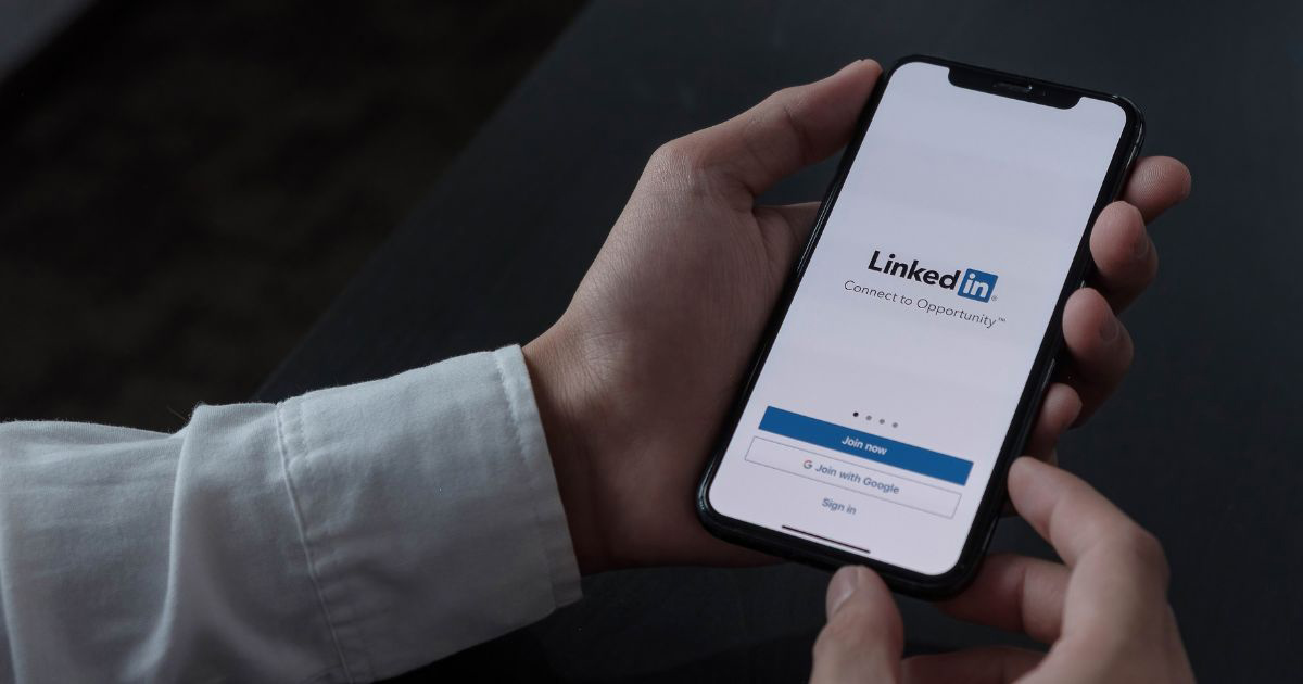 LinkedIn là mạng xã hội cho phép doanh nghiệp đăng tin tuyển dụng miễn phí