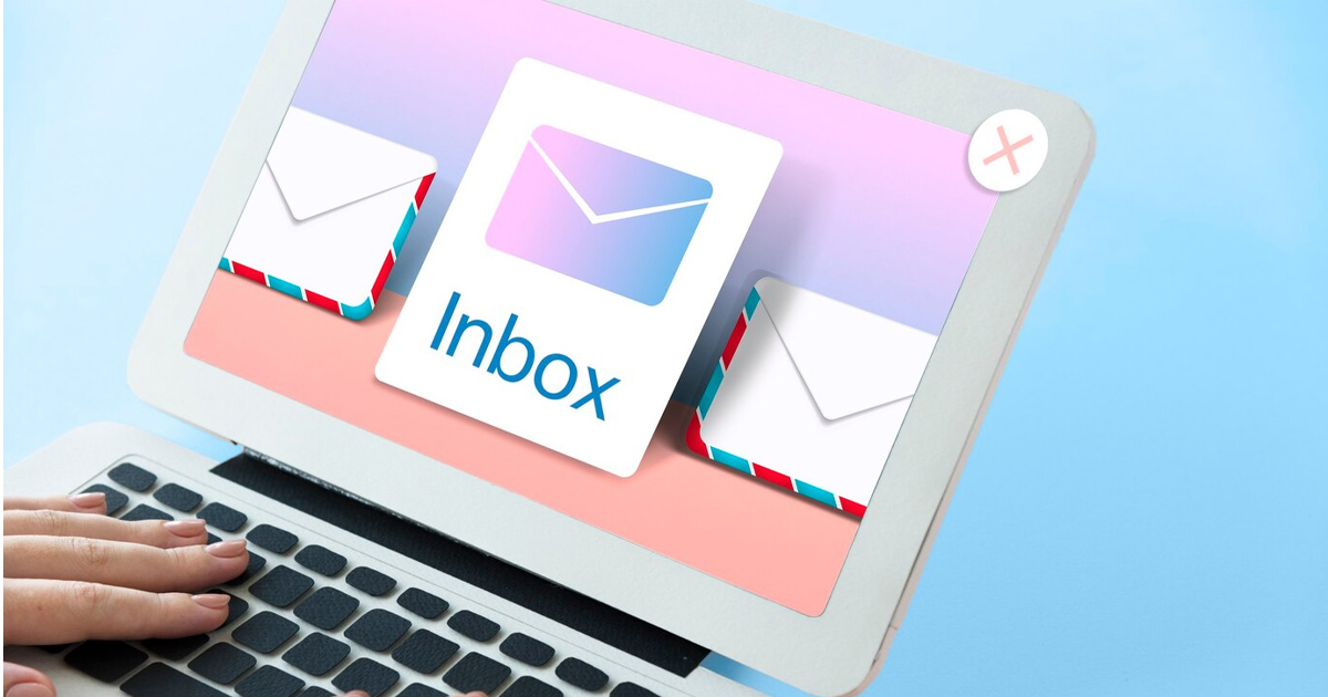 Email Marketing là một hình thức tiếp thị trực tiếp sử dụng Email để giao tiếp với khách hàng tiềm năng hoặc hiện tại.